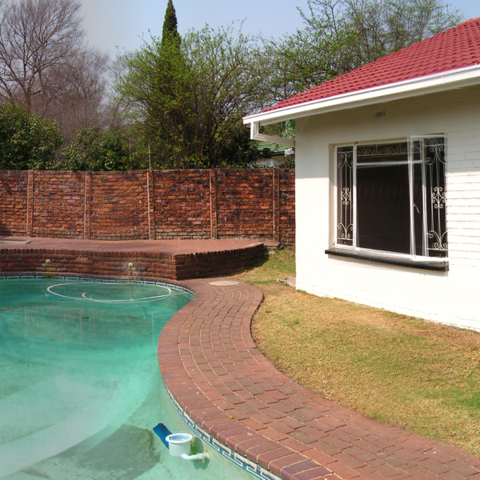 The V's - Front Garden
